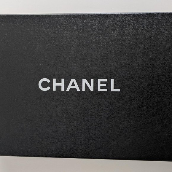 CHANEL Ballerinas in leather - Picture 2 of 12